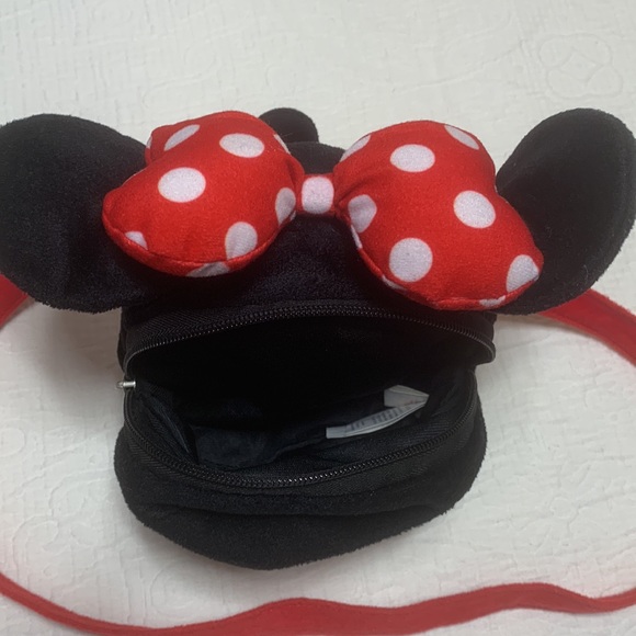 (2/$20) Minnie Mouse Plush Purse and Mini Pillow Pet - Picture 12 of 16